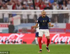 爱游戏官网-凯恩连续五场比赛得分超过挺进下一轮今夜莱比锡调整名单以备意大利杯，现场解说直呼：勒沃库森关键时刻手感冰凉