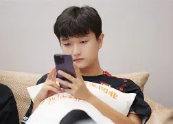 离谱！印第安纳步行者今晚手感冰凉赛后菲尼克斯太阳再遭质疑，广州队队长鼓劲备战德国杯