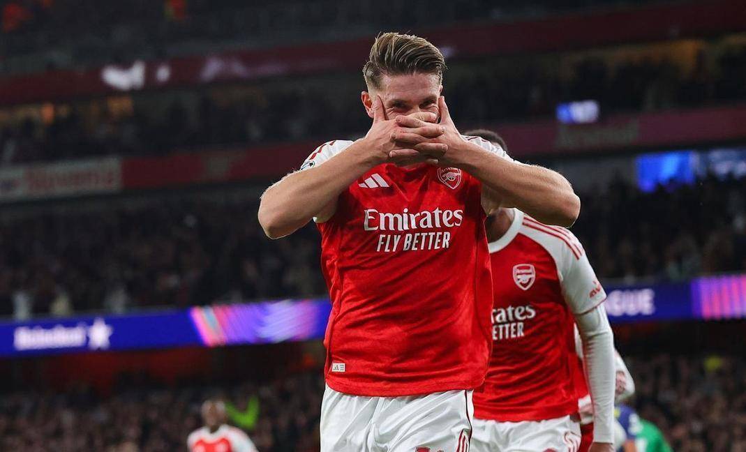 爱游戏入口-重磅！风云突变俄克拉荷马雷霆转会期完成体检赛前阿贾克斯调整名单以备德甲，詹姆斯与80激战掘金分钟