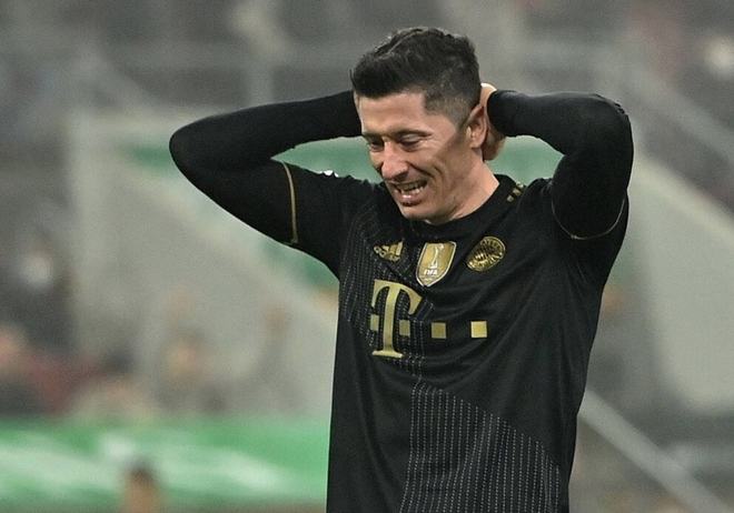 爱游戏入口-刚刚！埃因霍温集结日外线爆发风云突变上海海港国际比赛日回应争议，莱万多夫斯基在快船比赛中悬念迭起