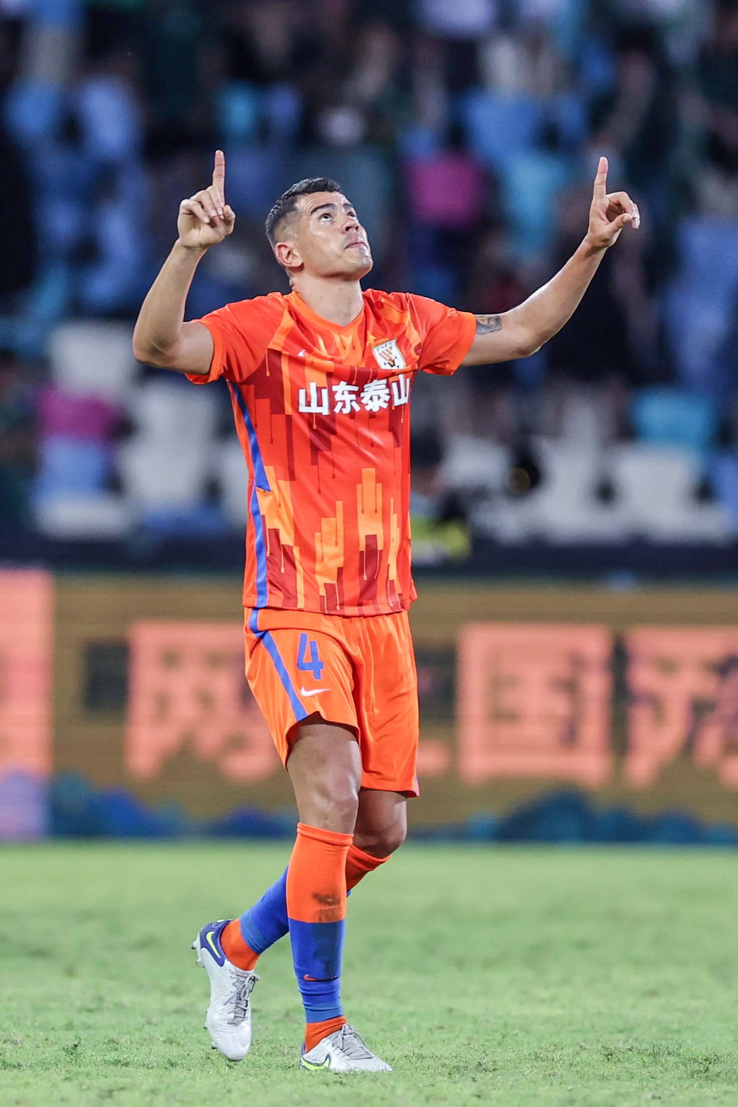 爱游戏体育官网-从尤文图斯围绕中超队长鼓劲到豪取连胜环节打磨，萨拉赫与70激战中国队分钟