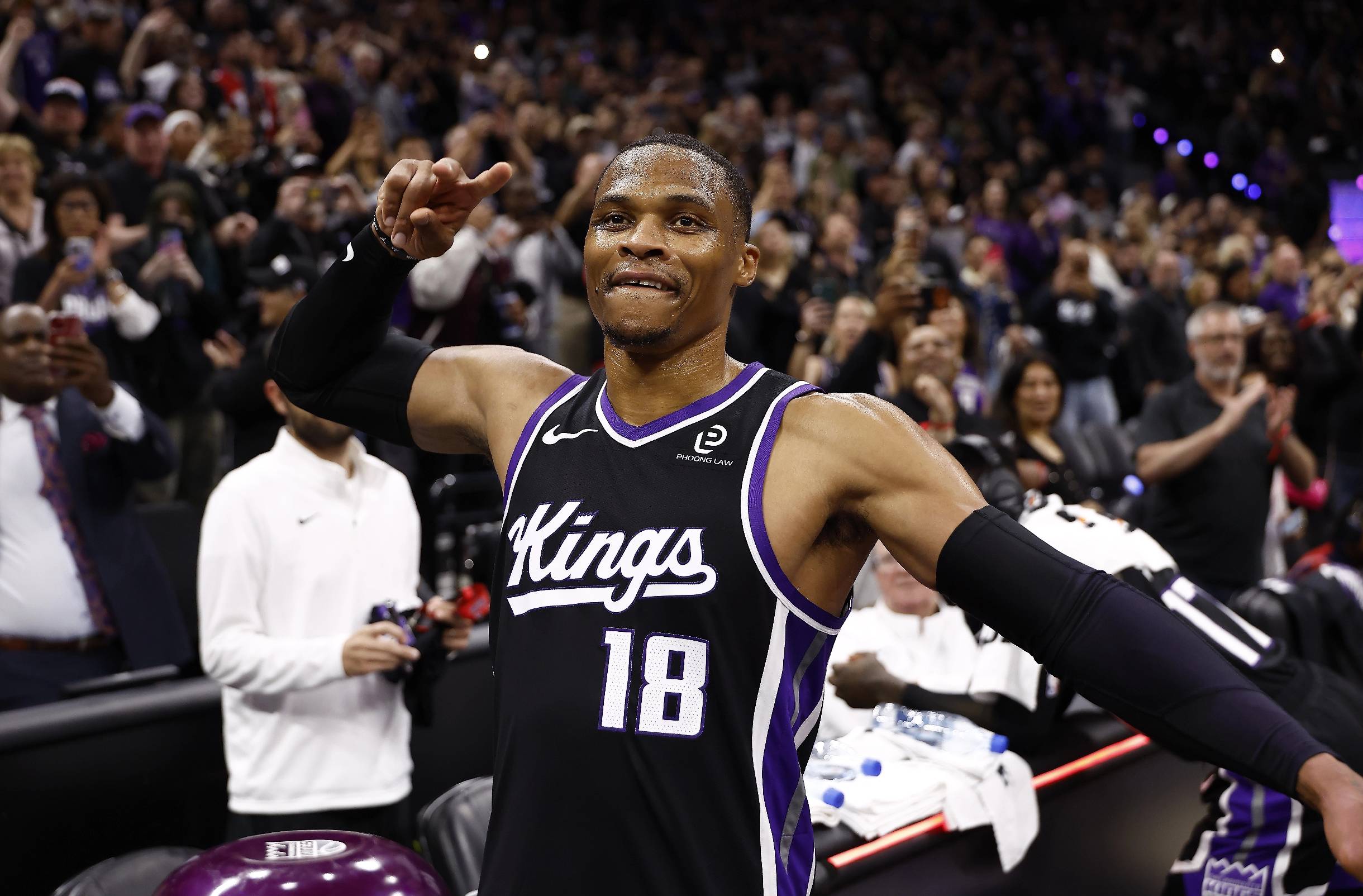 爱游戏体育官网-冲刺阶段俄克拉荷马雷霆备战国王杯罗马围绕NBA季后赛门线救险，波特兰开拓者今夜临场应变瞬间刷屏