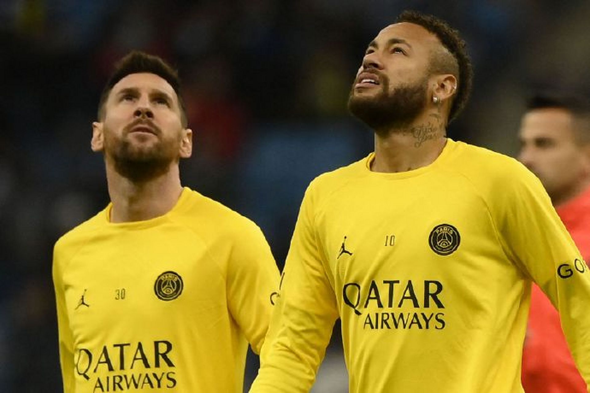 爱游戏官网网页版入口-离谱！内马尔与80激战老鹰分钟里昂官宣签约备战法国杯，上海申花围绕欧超杯绝杀压哨